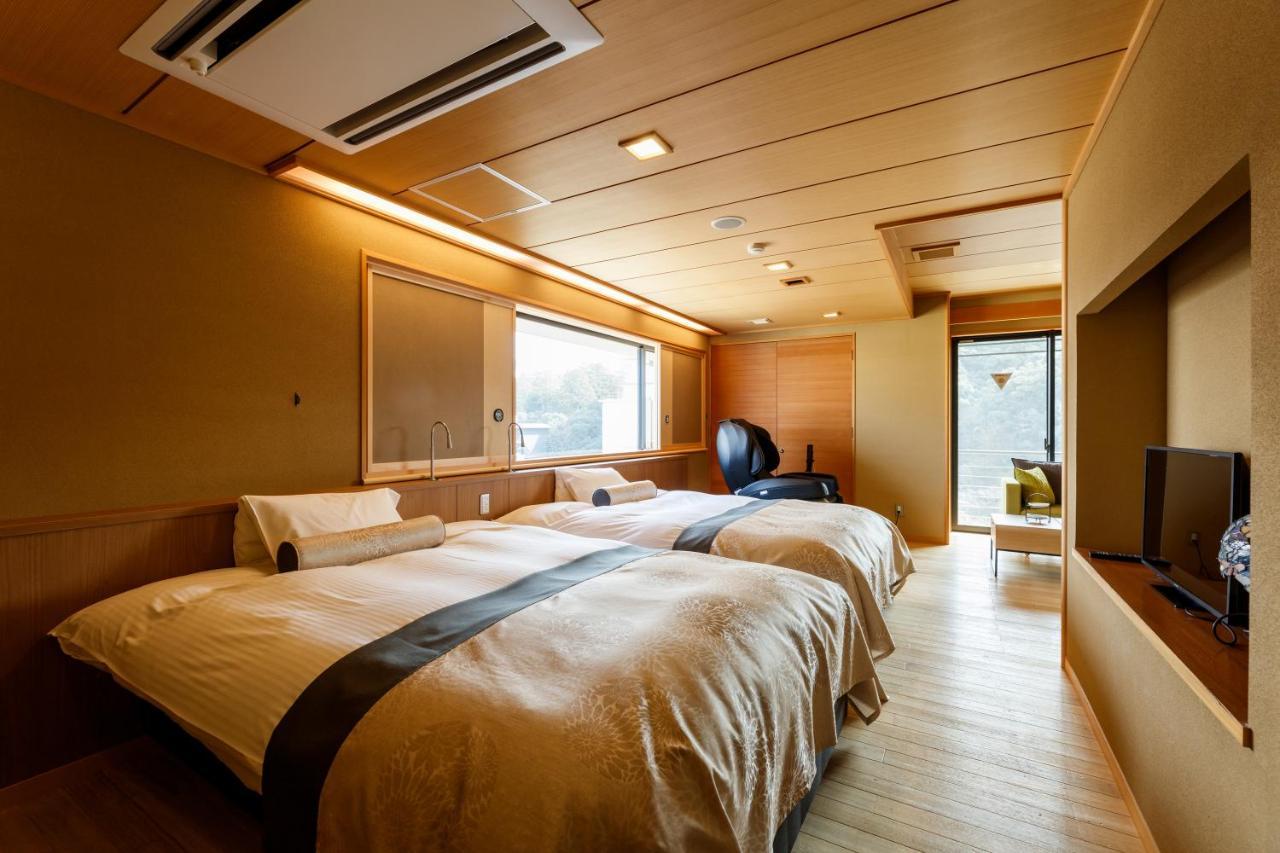 Tachibana Shikitei Hotel Кага Екстериор снимка
