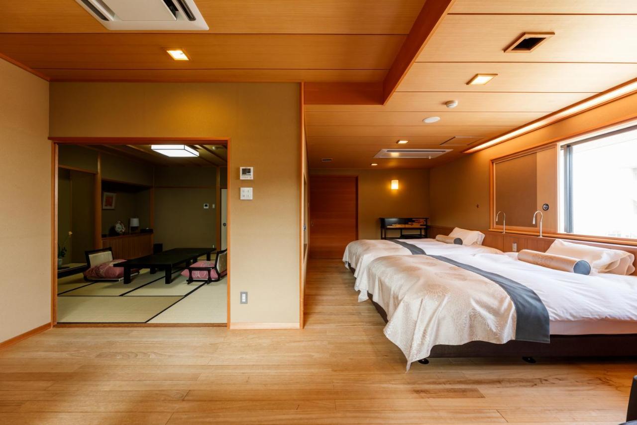 Tachibana Shikitei Hotel Кага Екстериор снимка