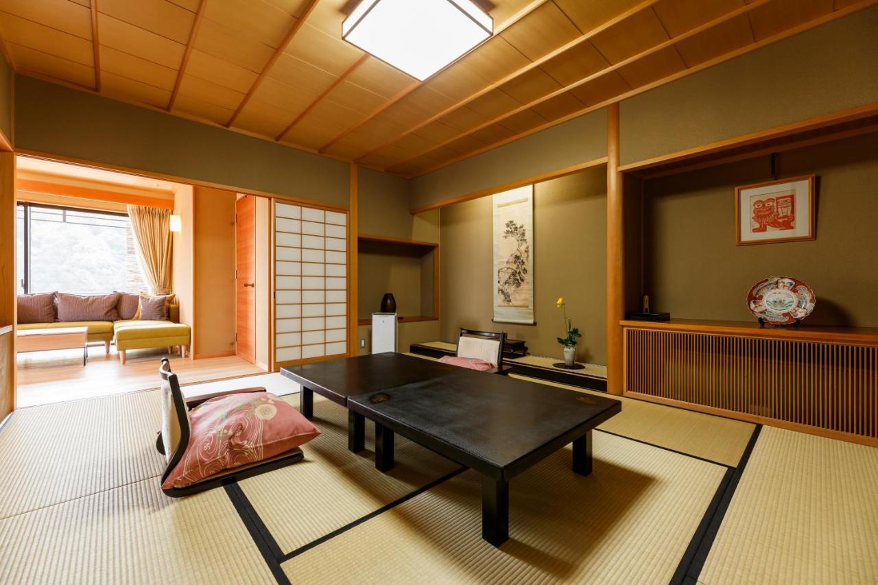 Tachibana Shikitei Hotel Кага Екстериор снимка