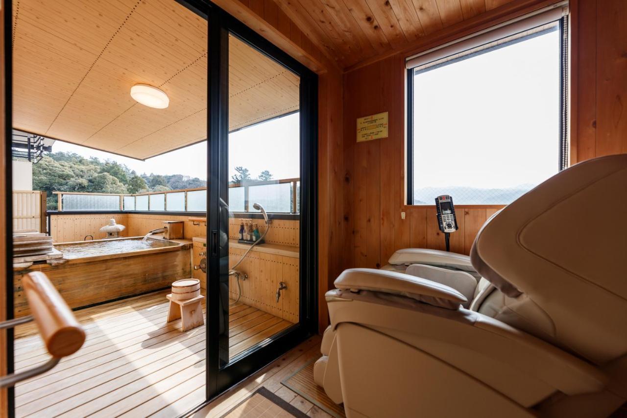 Tachibana Shikitei Hotel Кага Екстериор снимка