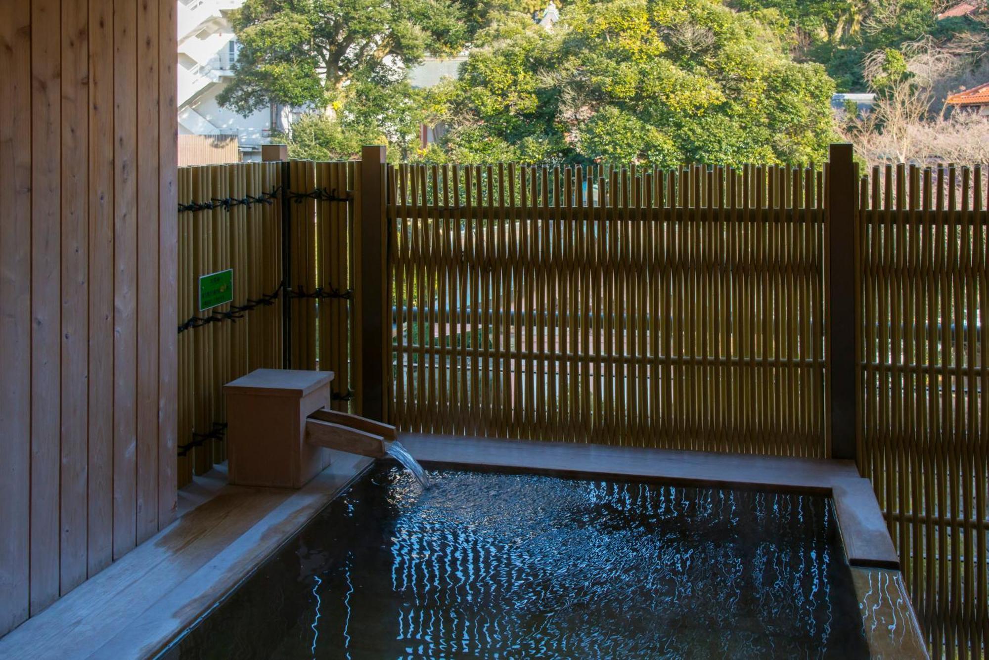 Tachibana Shikitei Hotel Кага Екстериор снимка