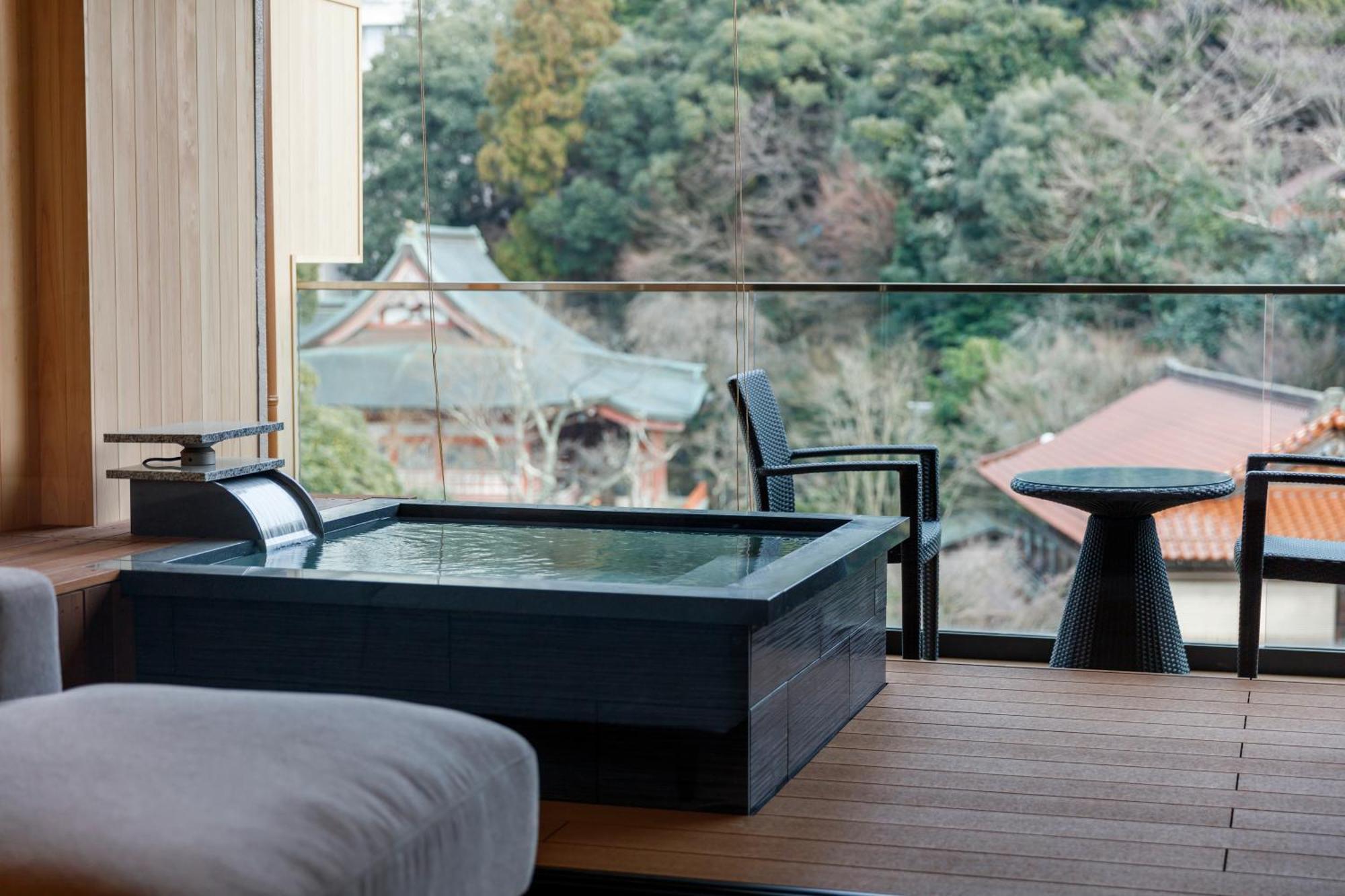 Tachibana Shikitei Hotel Кага Екстериор снимка