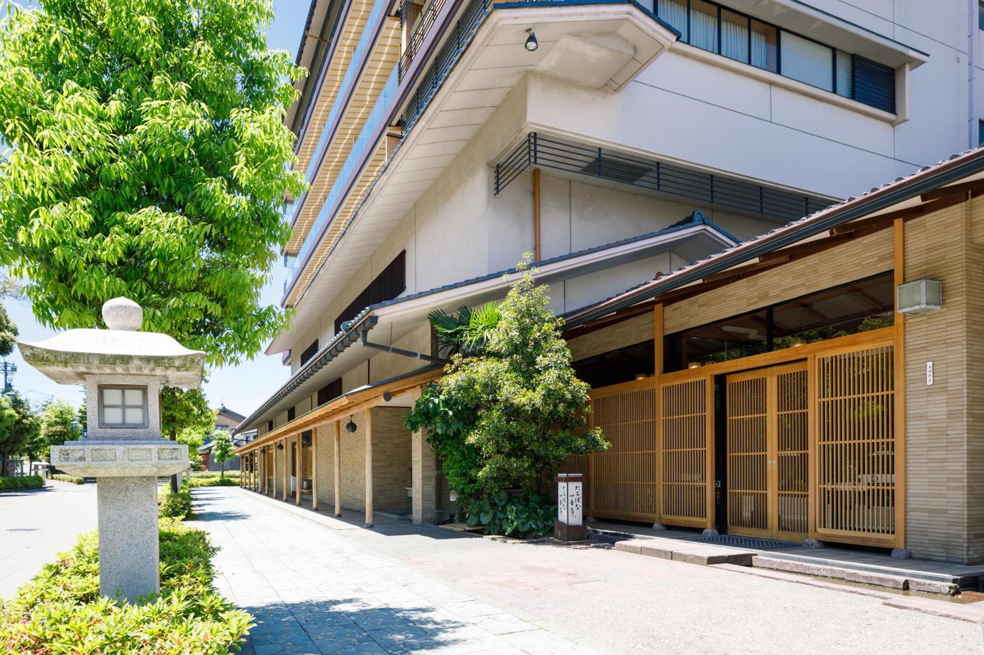 Tachibana Shikitei Hotel Кага Екстериор снимка
