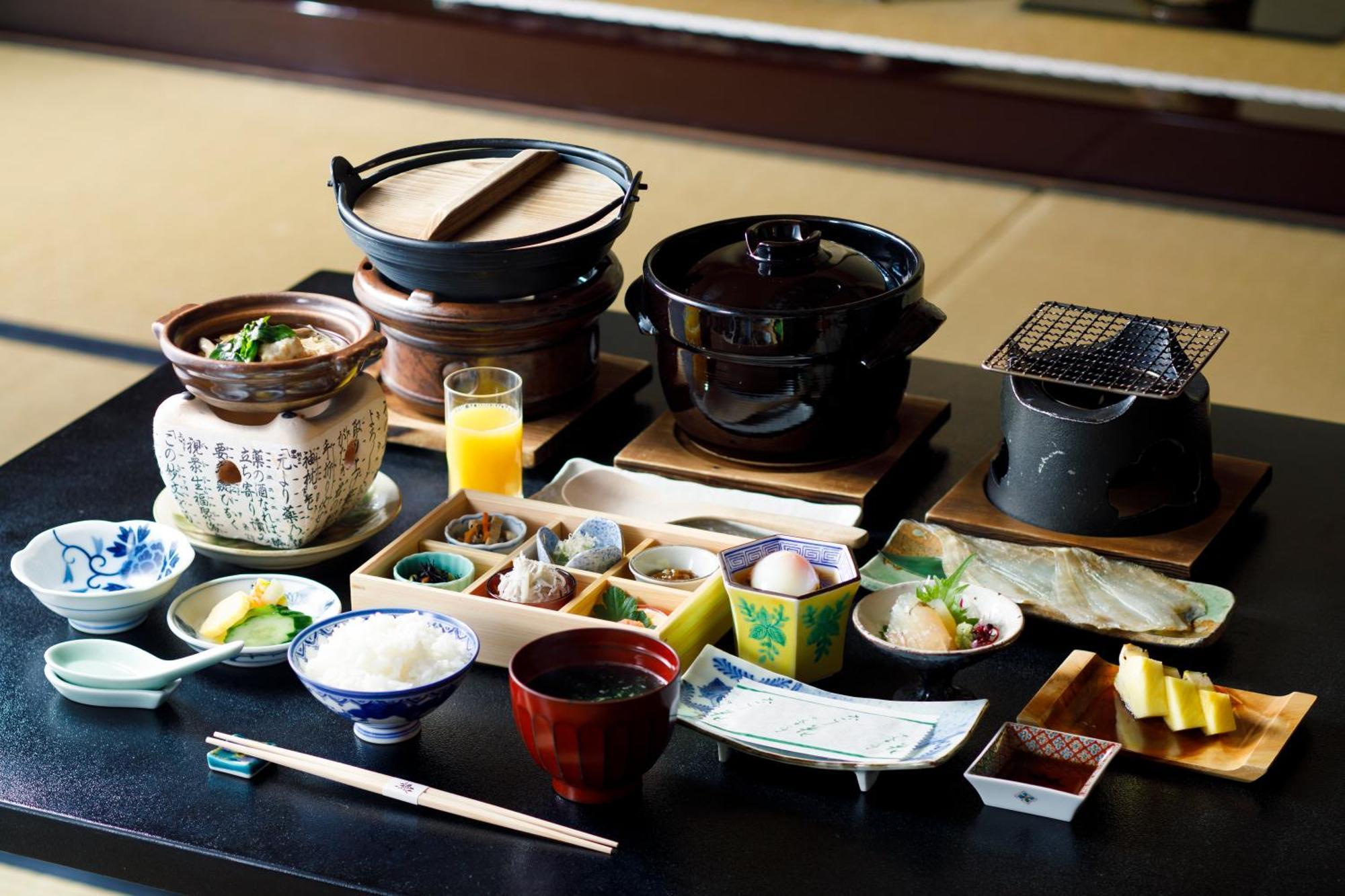 Tachibana Shikitei Hotel Кага Екстериор снимка