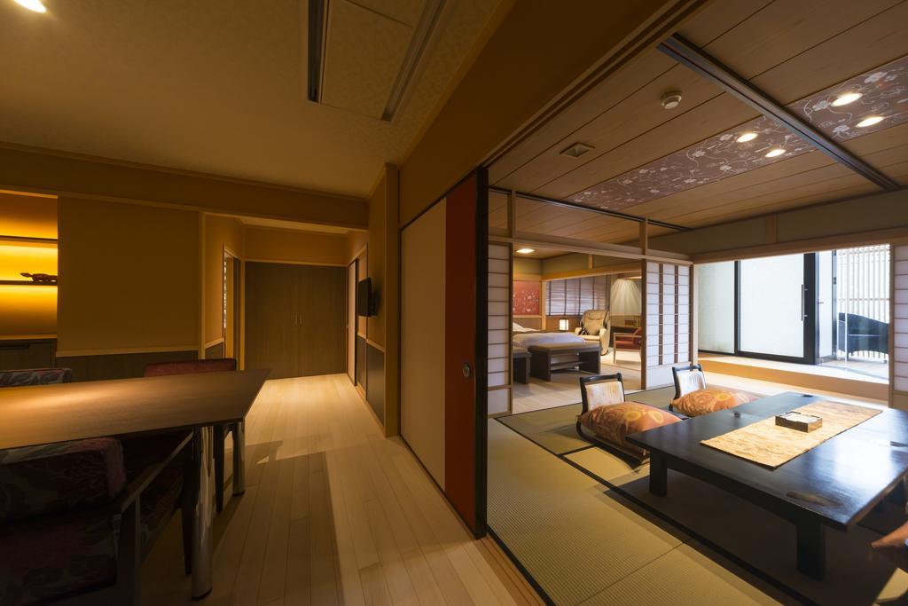 Tachibana Shikitei Hotel Кага Екстериор снимка
