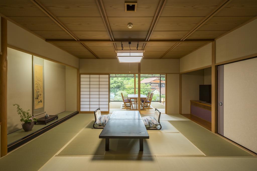 Tachibana Shikitei Hotel Кага Стая снимка