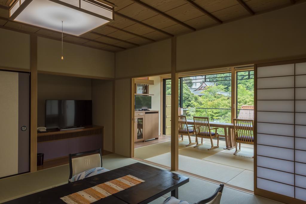 Tachibana Shikitei Hotel Кага Стая снимка