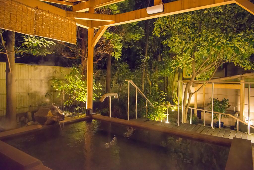 Tachibana Shikitei Hotel Кага Екстериор снимка
